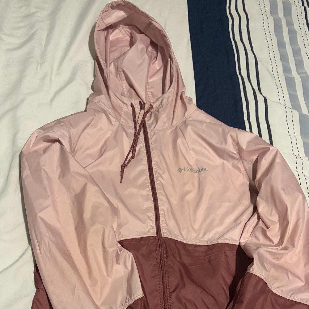 Columbia Women's Two-Tone Hooded Windbreaker Jacket - Light Pink & Rosewood
